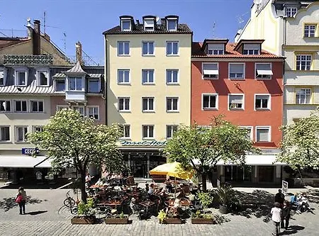Insel-hotel-lindau מלון 3*