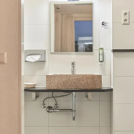 Insel-hotel-lindau 3* לינדאו